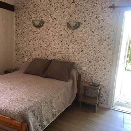 Chambre D'Hotes La Cavaille Bed and Breakfast Veyrines-de-Vergt Εξωτερικό φωτογραφία