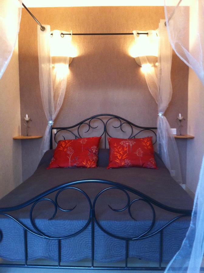 Chambre D'Hotes La Cavaille Bed and Breakfast Veyrines-de-Vergt Εξωτερικό φωτογραφία