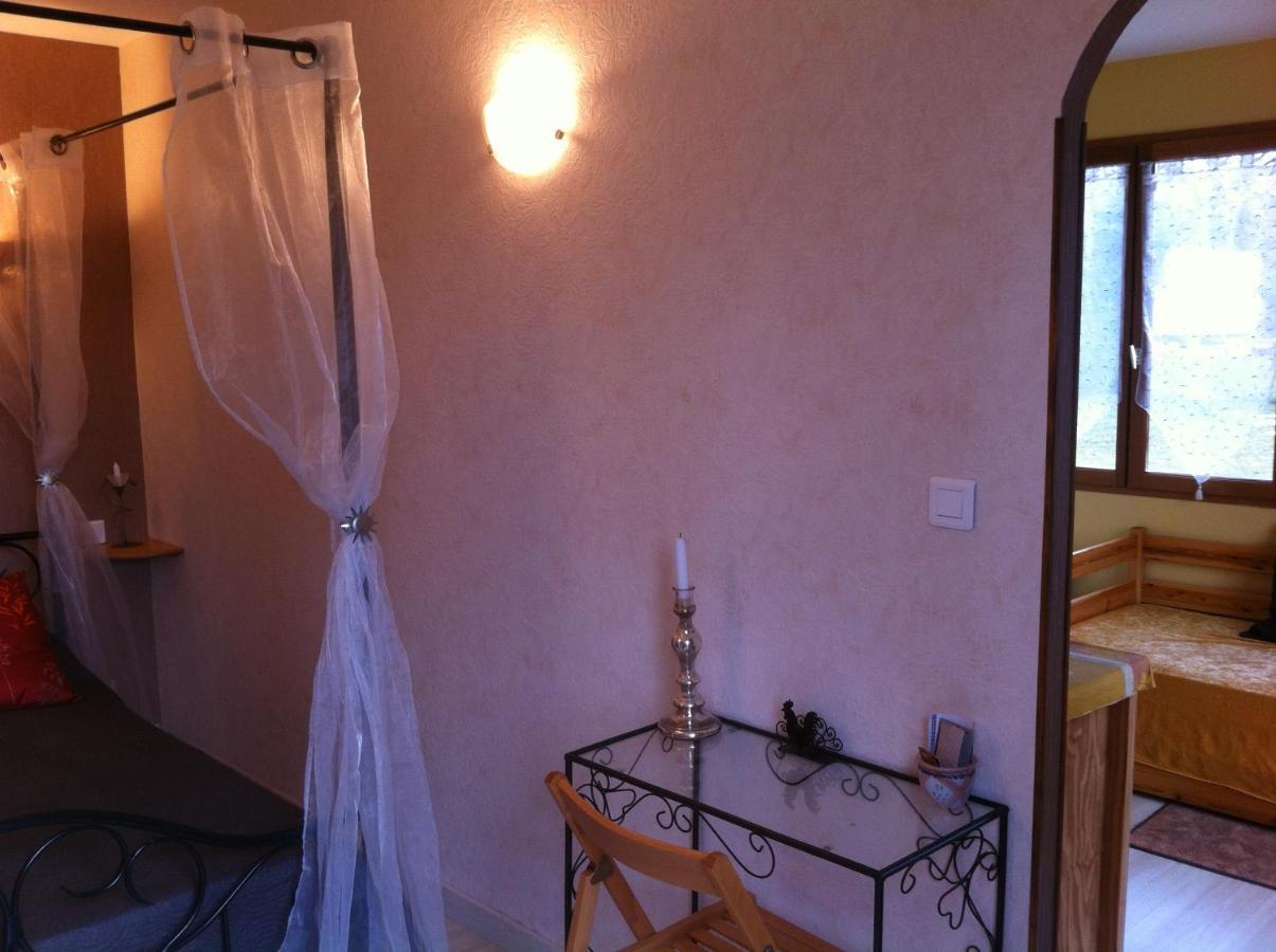 Chambre D'Hotes La Cavaille Bed and Breakfast Veyrines-de-Vergt Εξωτερικό φωτογραφία